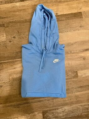Women NIKE (M) NWOT Light Blue Hoodie - Classic Swoosh